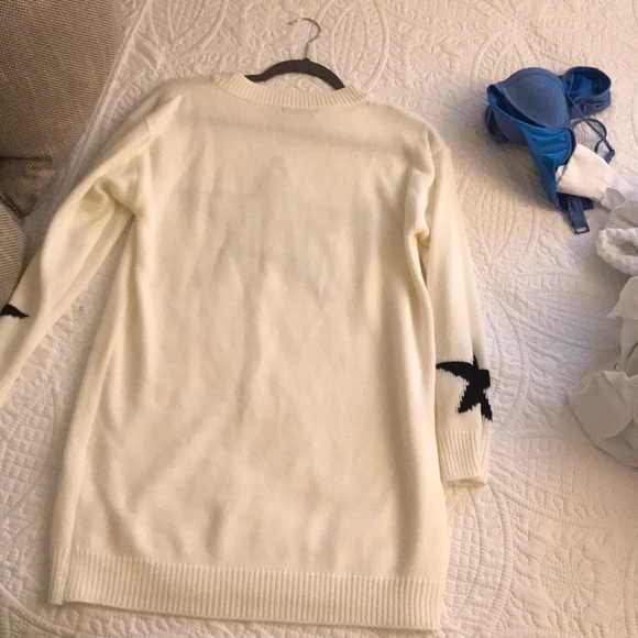 Knit Star Dress - Picture 3 of 4